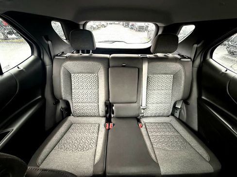 Used 2023 Chevrolet Equinox LT image 23
