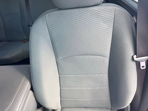 Used 2015 RAM 1500 Express AWD/4WD image 29