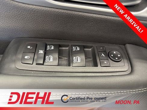 Used 2026 Chrysler Pacifica Limited w/ S Appearance Package image 27