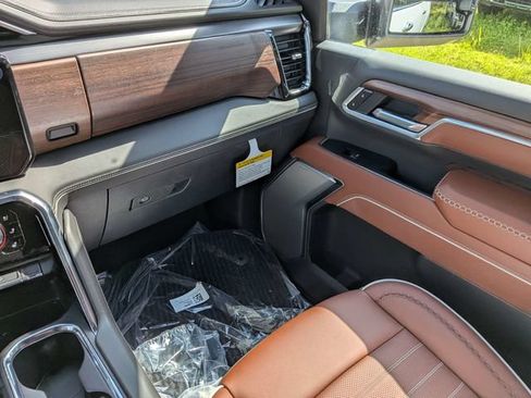 New 2026 GMC Sierra 2500 Denali Ultimate w/ LPO, Black Badging Package AWD/4WD image 16