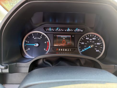 Used 2019 Ford F250 XLT w/ XLT Premium Package image 11