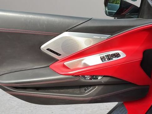 Used 2022 Chevrolet Corvette Stingray Premium Cpe w/ Z51 Performance Package RWD image 18