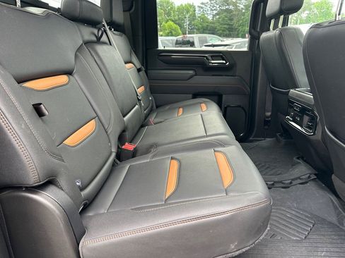 Used 2025 GMC Sierra 2500 AT4 w/ AT4 Premium Plus Package AWD/4WD image 16