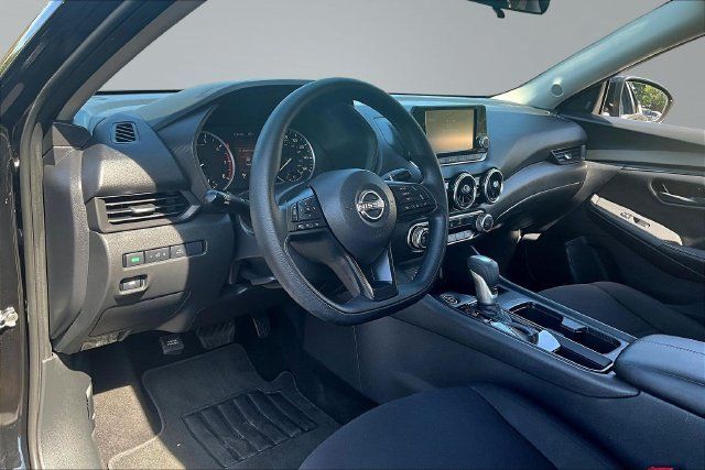 Used 2025 Nissan Sentra S FWD image 16