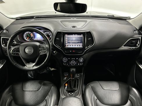 Used 2019 Jeep Cherokee Limited image 15