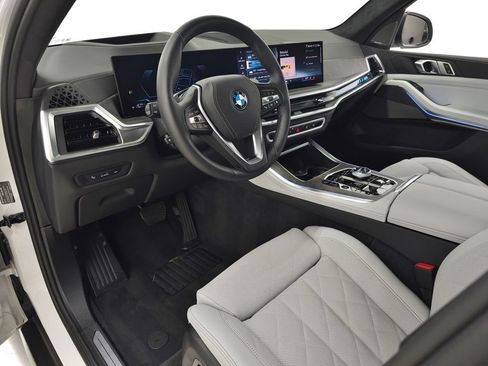 Used 2026 BMW X5 xDrive50e w/ Executive Package AWD/4WD image 17