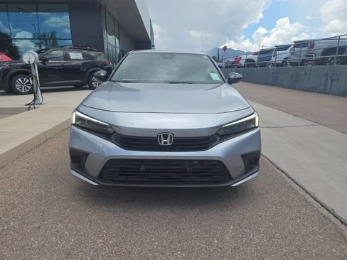 Used 2022 Honda Civic Sport image 2