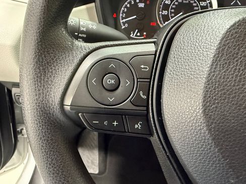 Used 2022 Toyota Corolla LE w/ Carpet Mat Package (TMS) image 26