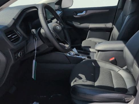 New 2025 Ford Escape Plug-in Hybrid image 9