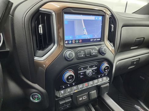 Used 2022 Chevrolet Silverado 3500 High Country image 11