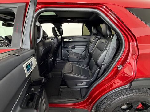 Used 2023 Ford Explorer ST w/ Equipment Group 401A image 9