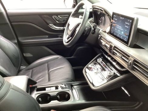 Used 2022 Lincoln Corsair AWD w/ Premium Package image 22