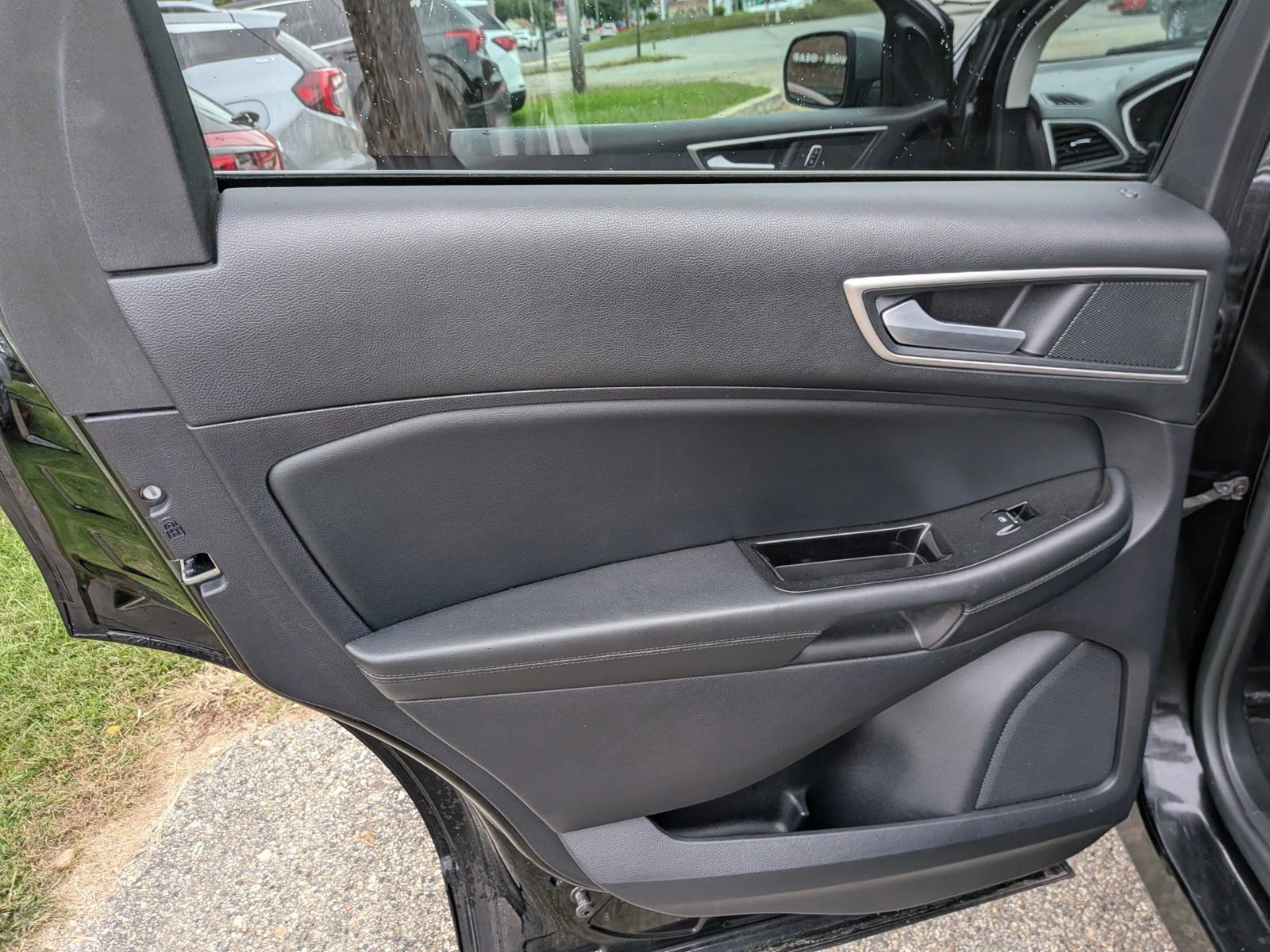 Used 2020 Ford Edge SEL AWD/4WD image 28