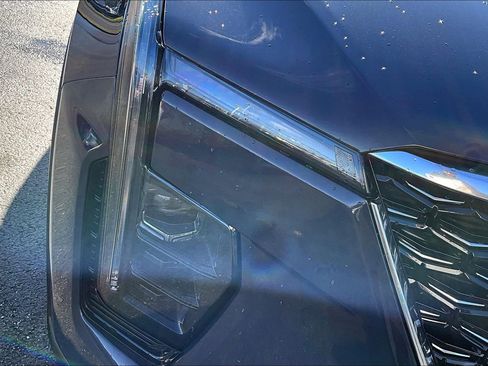 Used 2024 Cadillac XT4 Premium Luxury image 30