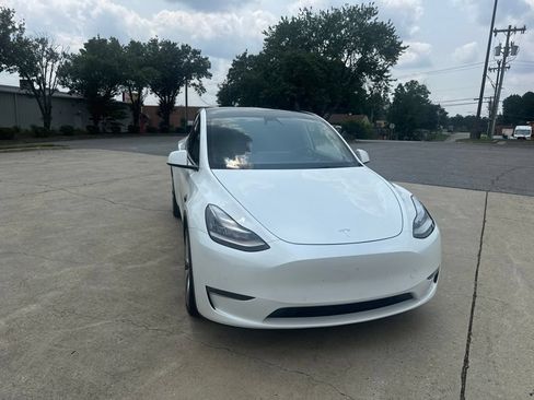 Used 2021 Tesla Model Y Long Range AWD/4WD image 5