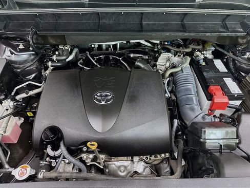 Used 2022 Toyota Highlander Platinum image 33