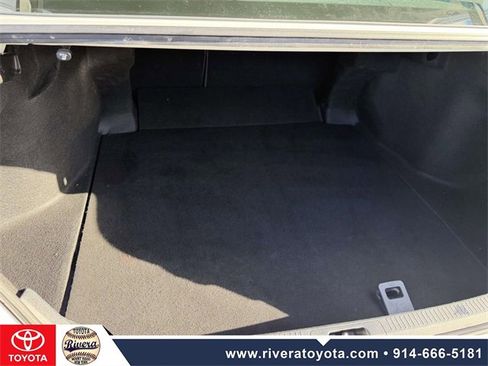 Used 2020 Toyota Camry LE image 17