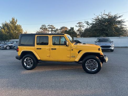 Used 2021 Jeep Wrangler Unlimited Sahara image 4