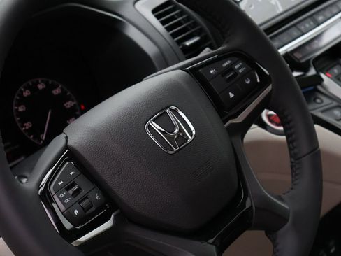 New 2026 Honda Odyssey Touring image 22