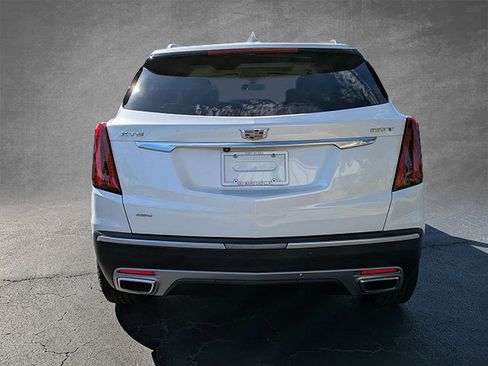 Certified 2022 Cadillac XT5 Premium Luxury image 5