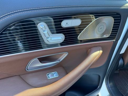 Used 2024 Mercedes-Benz GLS 450 4MATIC image 42