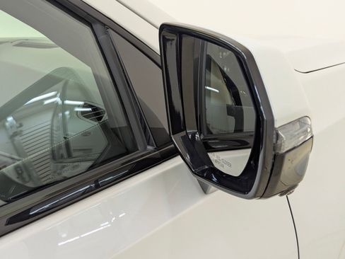 Certified 2022 Cadillac Escalade Sport Platinum w/ Heavy-Duty Trailer Package image 22