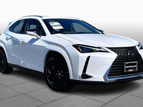 Used 2023 Lexus UX 250h Premium w/ Accessory Package (Z1) image 2