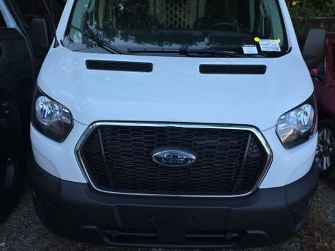 Used 2025 Ford Transit 250 Low Roof w/ Exterior Upgrade Package RWD image 2