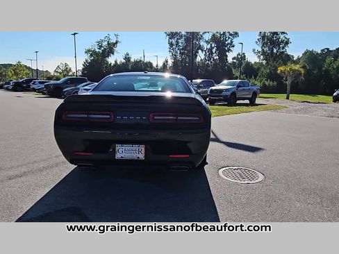 Used 2022 Dodge Challenger R/T image 27