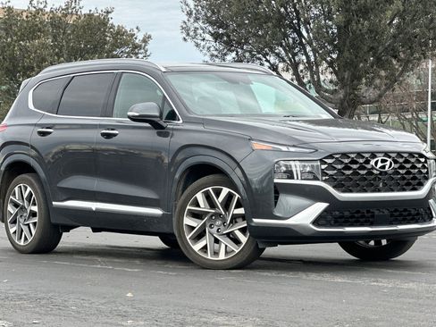 Used 2023 Hyundai Santa Fe Calligraphy image 2