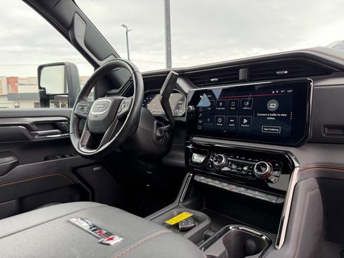 Used 2024 GMC Sierra 3500 AT4 w/ AT4 Premium Plus Package image 17