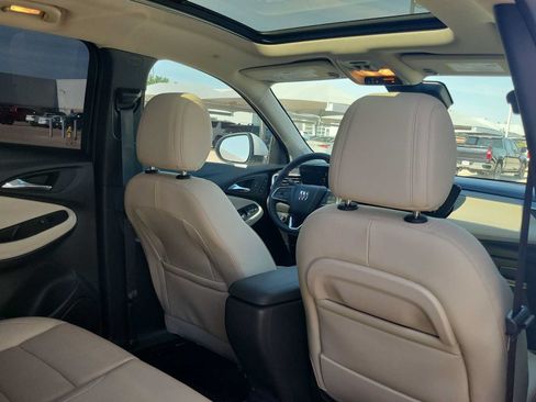 Used 2025 Buick Encore GX Avenir w/ Avenir Technology Package AWD/4WD image 16