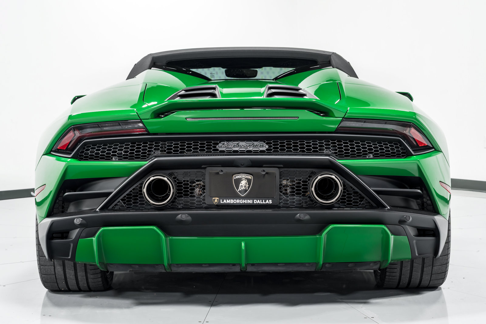 Used 2022 Lamborghini Huracan EVO RWD image 41
