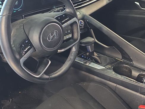 Used 2023 Hyundai Elantra SEL w/ Convenience Package FWD image 14
