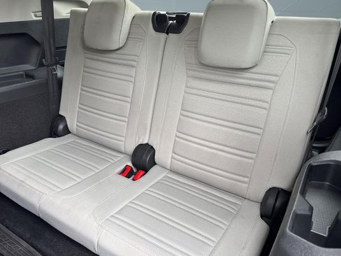 Used 2022 Volkswagen Tiguan S FWD image 33