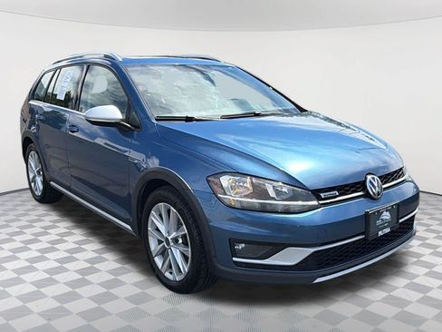 Used 2018 Volkswagen Golf Alltrack SE AWD/4WD image 3