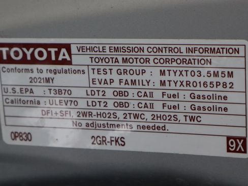 Used 2021 Toyota Highlander L FWD image 15
