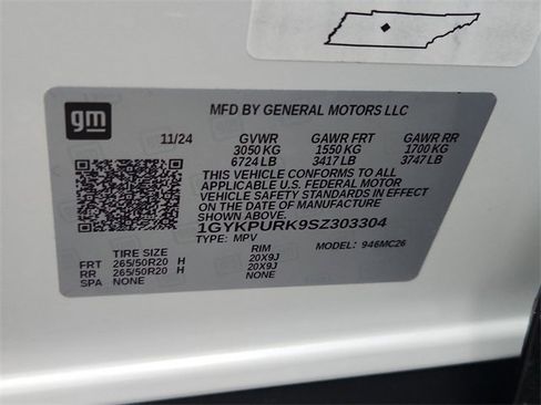 Used 2025 Cadillac Lyriq Sport image 34