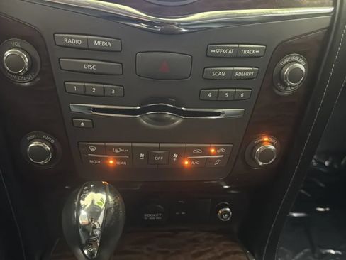 Used 2018 Nissan Armada Platinum RWD image 15