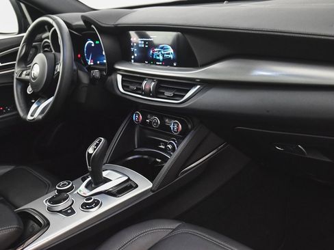 Used 2024 Alfa Romeo Stelvio Ti image 38