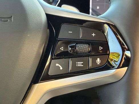 Used 2025 BMW 330i Sedan image 30