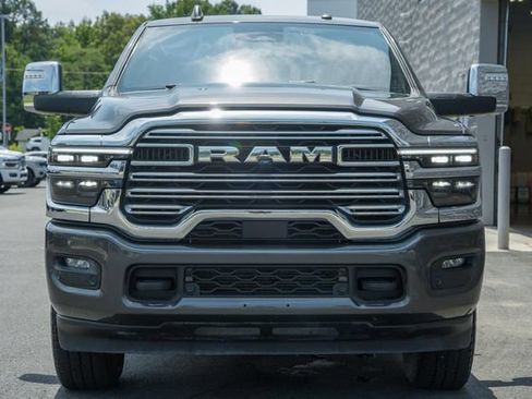 Used 2026 RAM 2500 Laramie AWD/4WD image 3