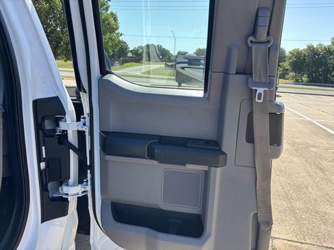 Used 2018 Ford F350 XL w/ Power Equipment Group AWD/4WD image 13