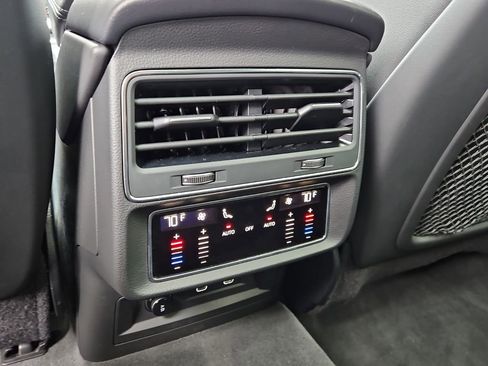 Certified 2025 Audi Q8 Premium Plus w/ Premium Plus Package image 16