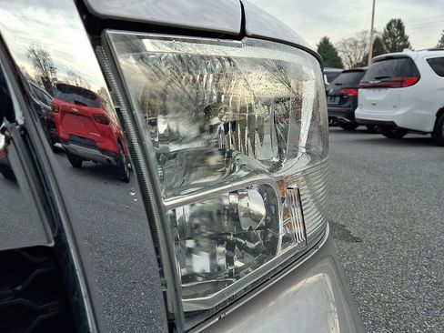 Used 2023 RAM 1500 Classic SLT w/ Trailer & Traction Group image 9