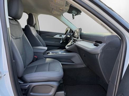 New 2026 Ford Explorer Active AWD/4WD image 15