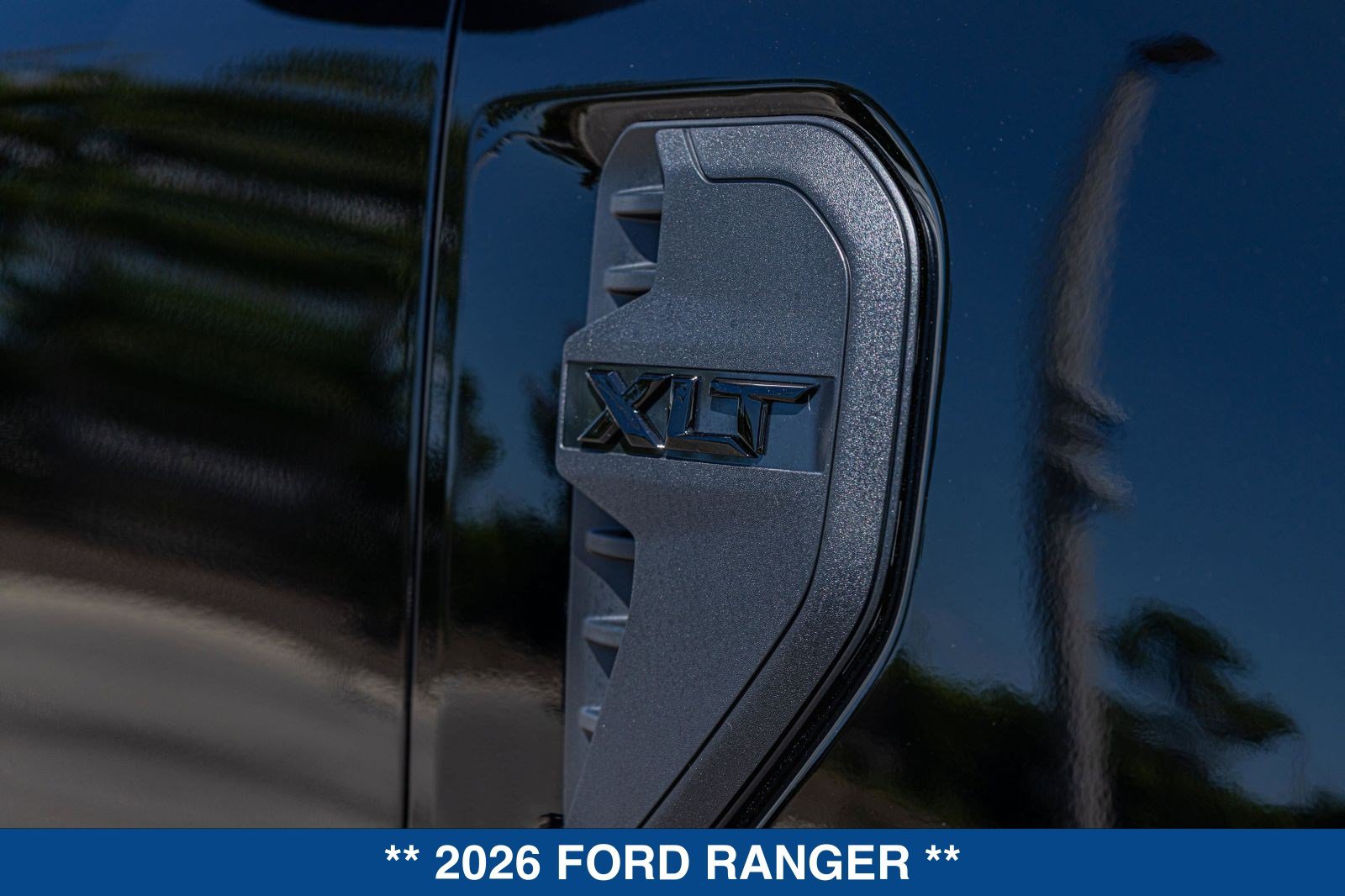 New 2026 Ford Ranger XLT w/ Black Appearance Package RWD image 13