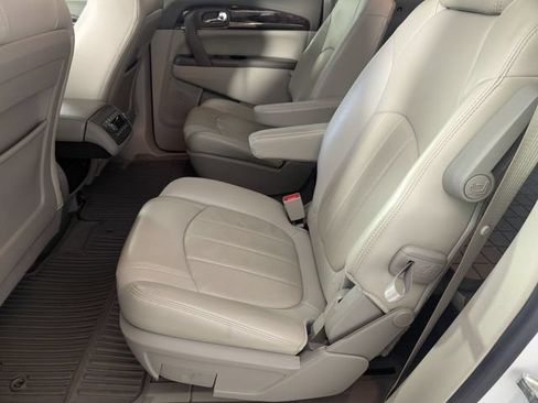 Used 2017 Buick Enclave Leather FWD image 24