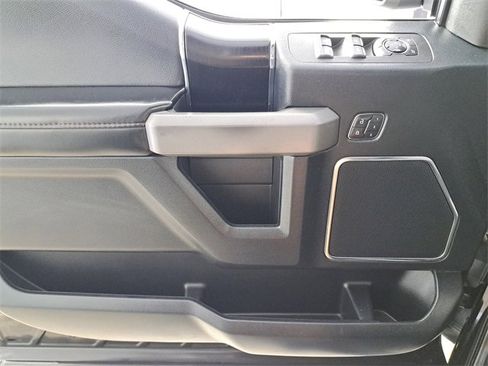 Used 2020 Ford F150 Platinum w/ Equipment Group 701A Luxury image 22