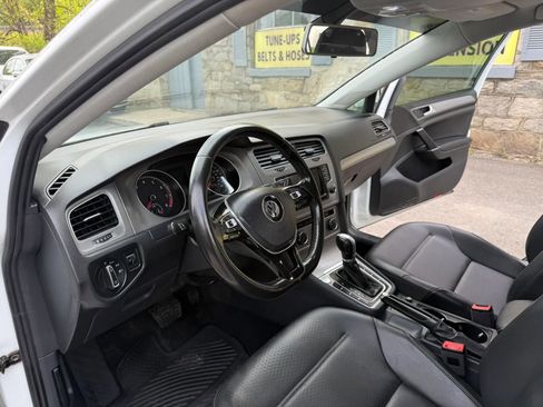 Used 2016 Volkswagen Golf Limited Edition FWD image 29